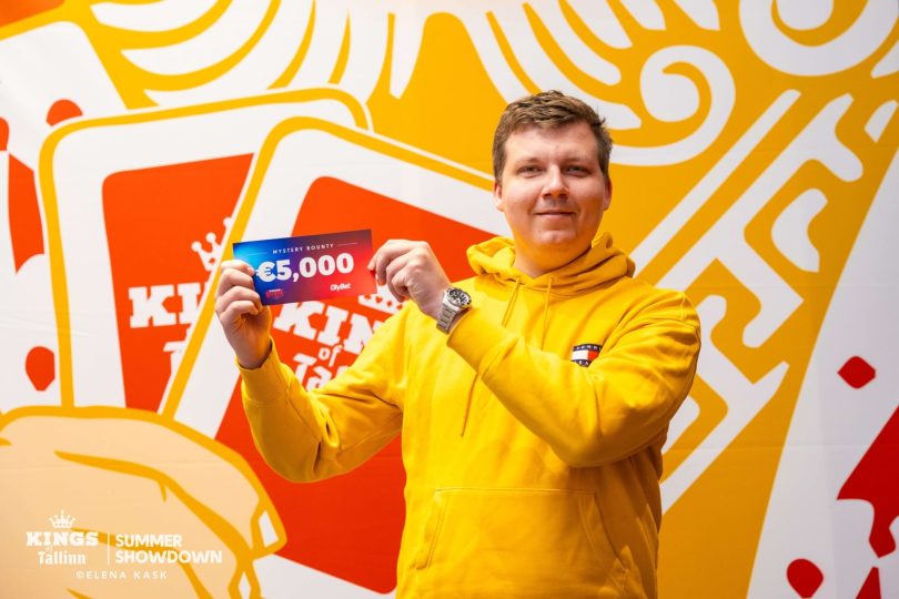 kot-ss-2023-250-e-nlh-mystery-bounty-004-kasper-mellanen-credit-elena-kask-scaled